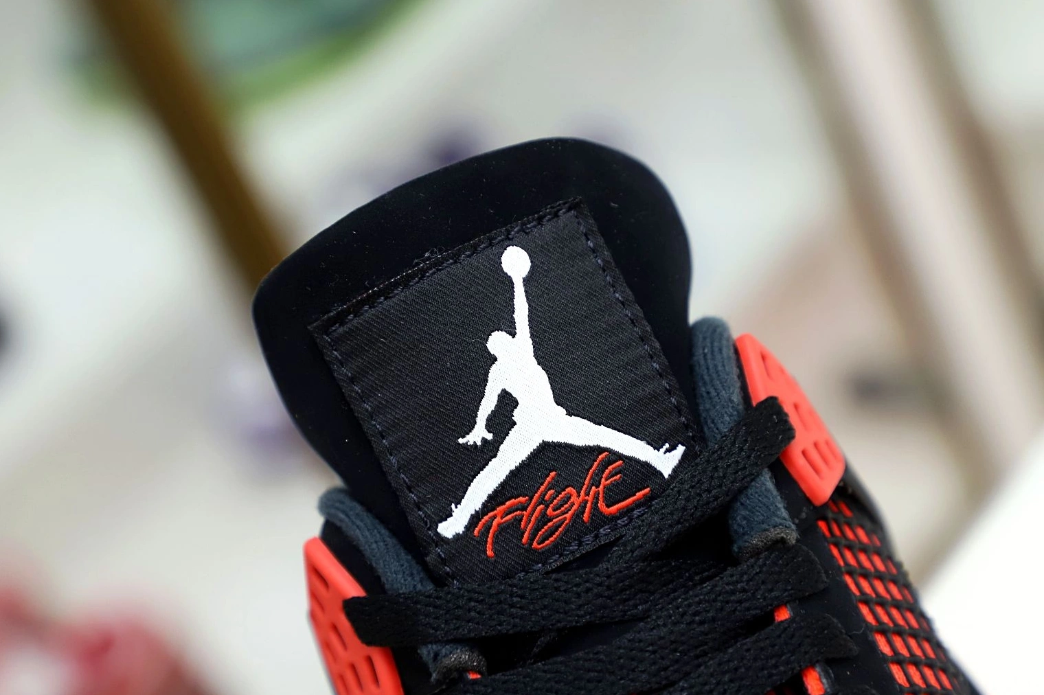 RETRO THUNDER' AIR JORDAN 4 'RED 1224